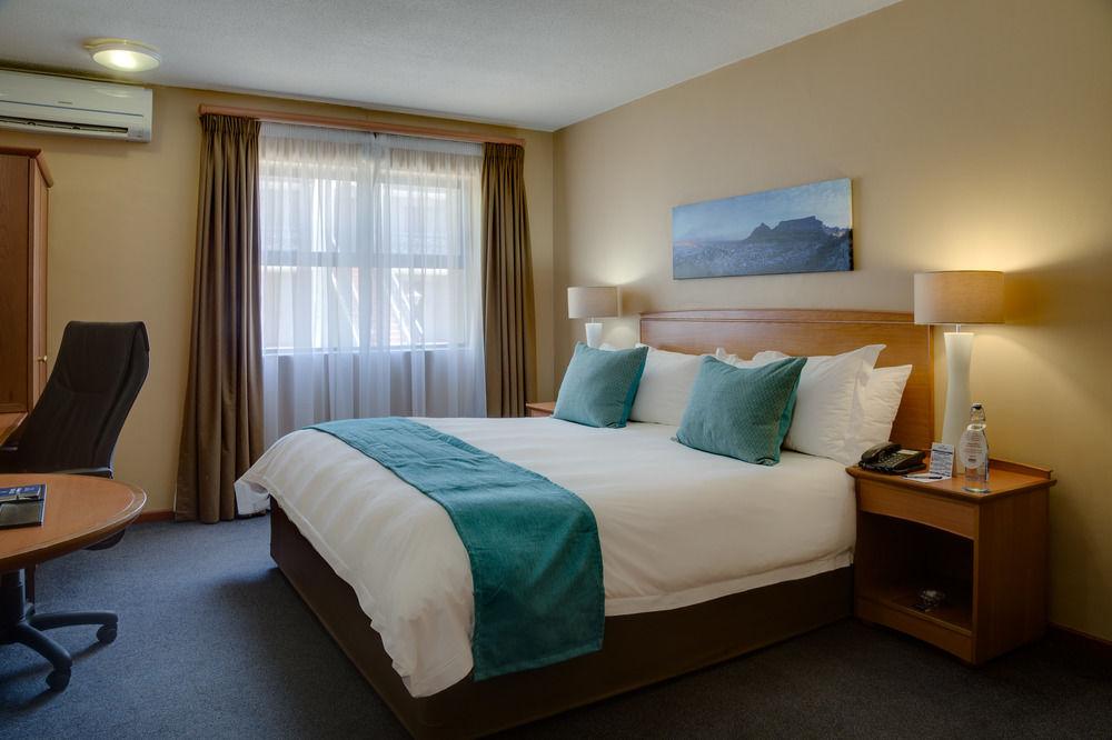 בלוויל Protea Hotel By Marriott Cape Town Tyger Valley מראה חיצוני תמונה