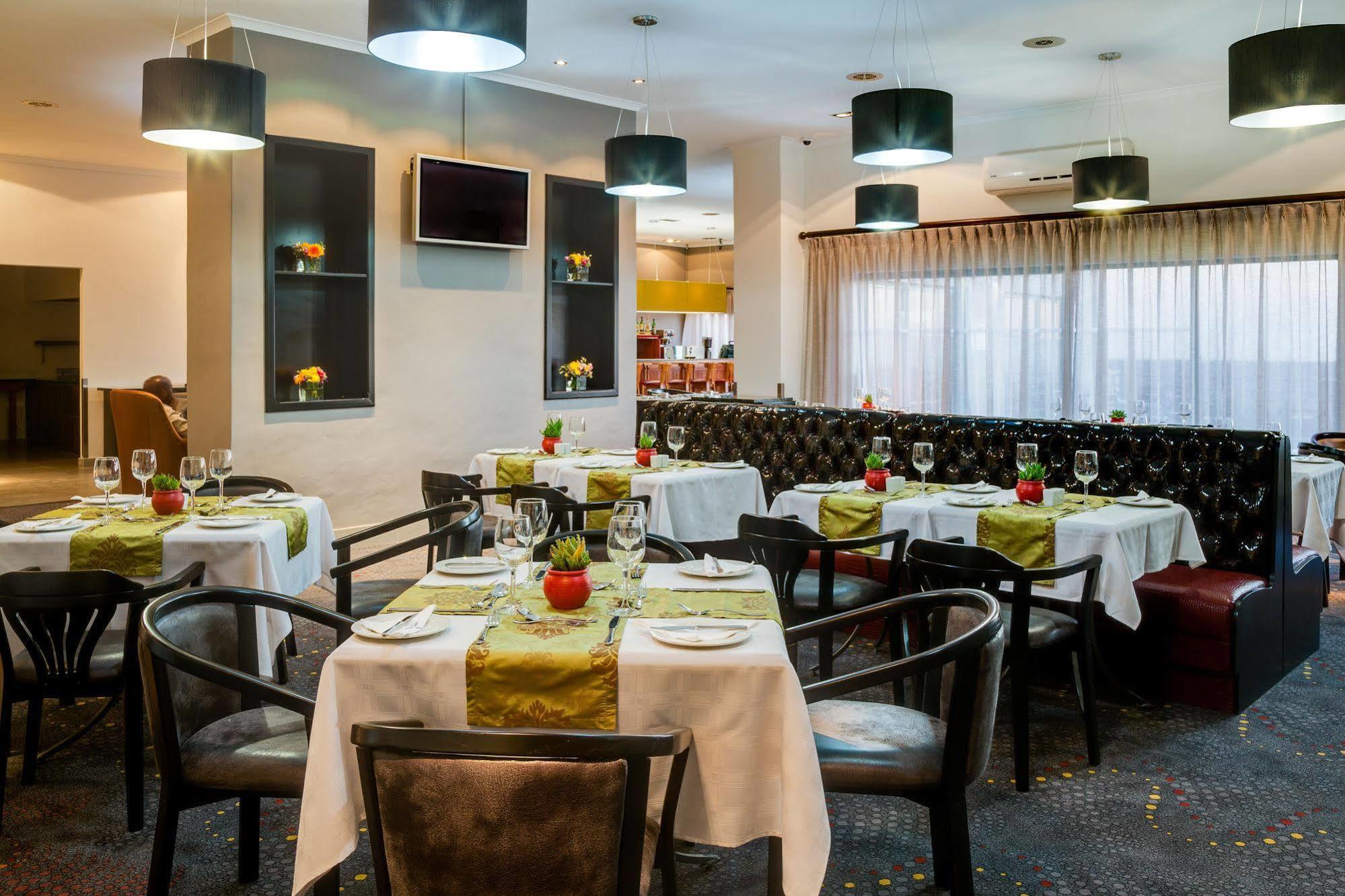 בלוויל Protea Hotel By Marriott Cape Town Tyger Valley מראה חיצוני תמונה